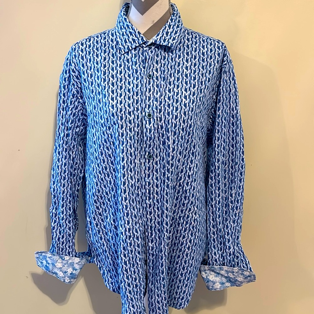 Robert Graham two XL shirt